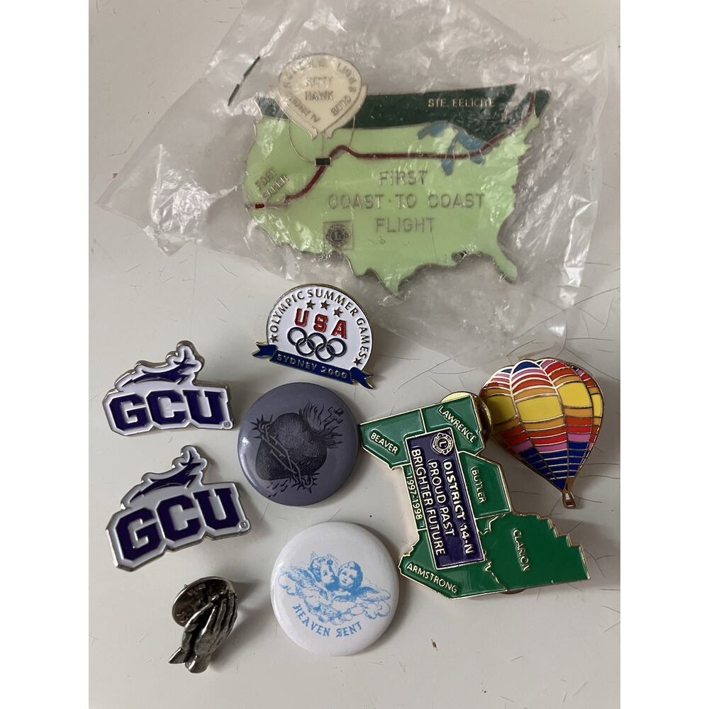 Lots Of 9 Vintage Collectible Pins‎
